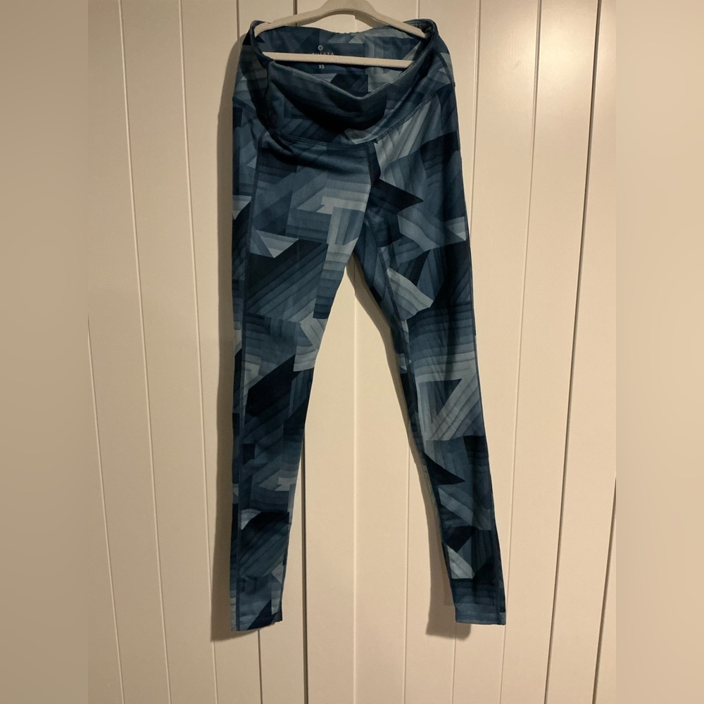 Athleta Frost Chaturanga Legging 28” Size S